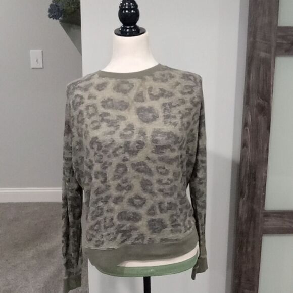 Lucky Brand Hacci long sleeve leopard crew neck w ribbed hem & cuff size Medium - Picture 1 of 3